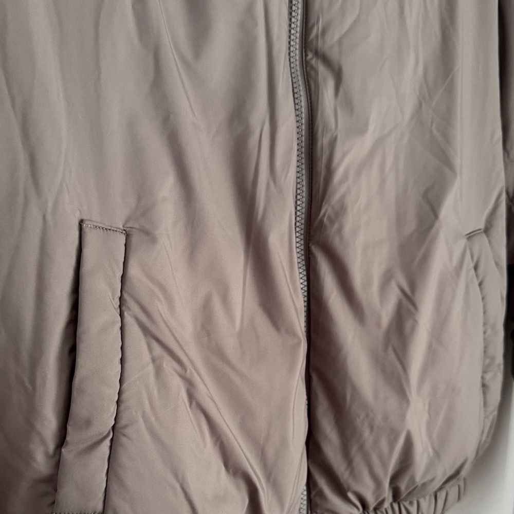 Aritzia Chelsea Taupe Jacket puffer - Picture 3 of 8